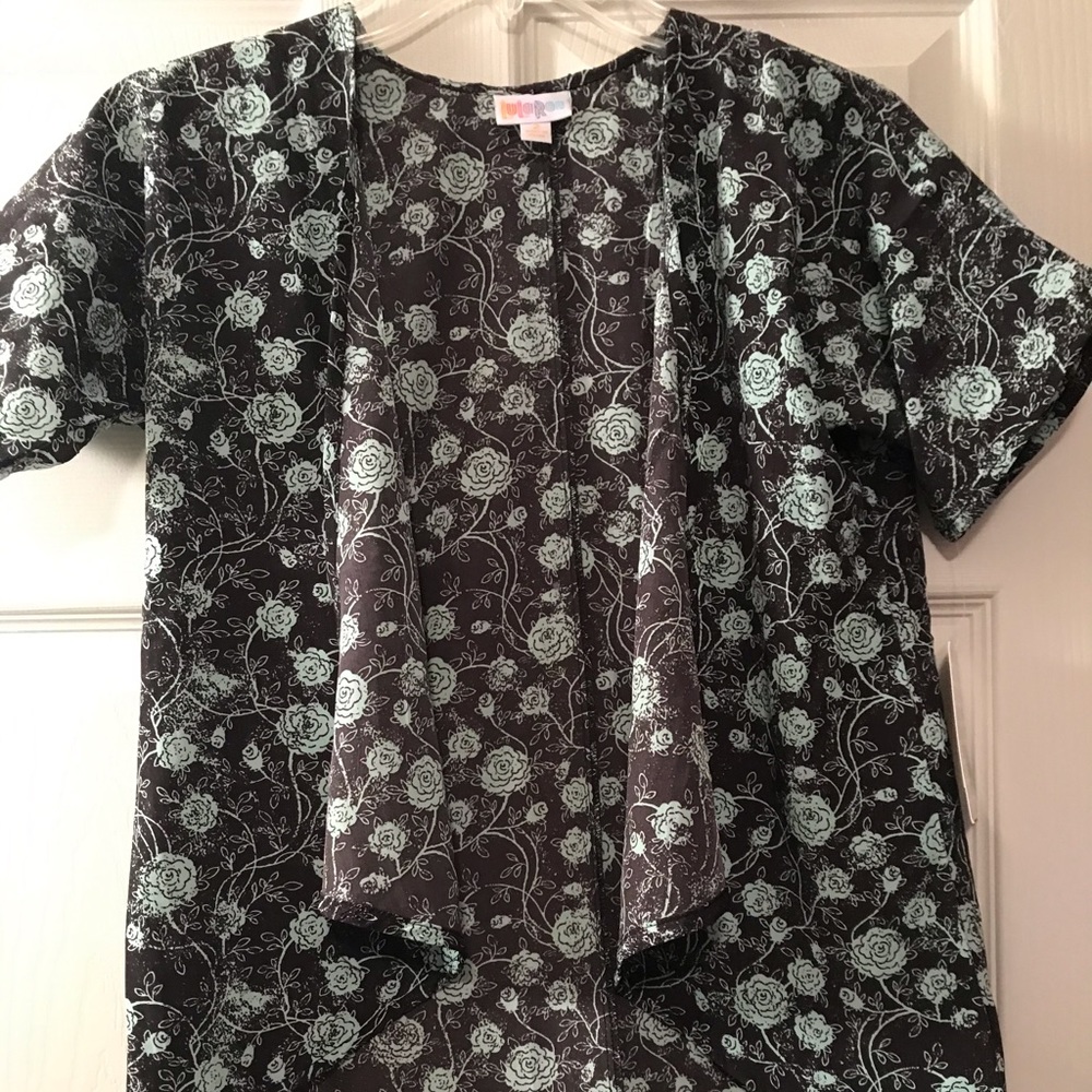 NWT LULAROE BIANCA shrug